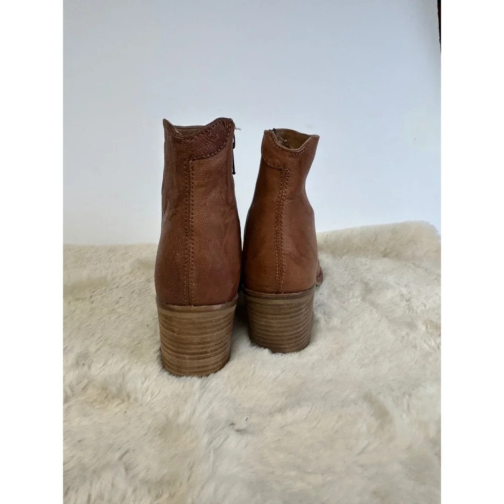 Hour Lee Cognac Brown Leather Ankle Boots Round Toe Stacked Block Heel Size 7M